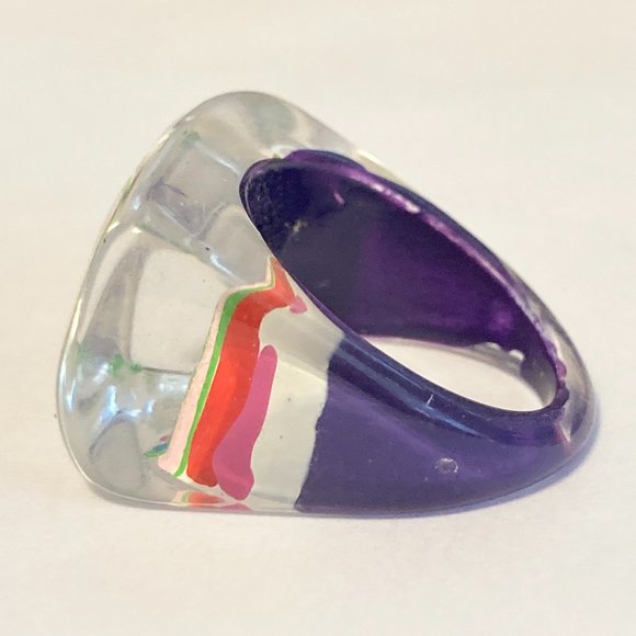 Vintage Lucite Acrylic Ring Size 6 Retro Abstract Hand Painted Pink Red White - Picture 7 of 12